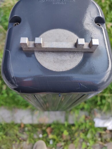 ...na, itt mindkét oldalon úttest van, és az úttesten túl még kerékpárút is...