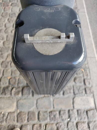 ...najó, ez tök olyan, gondolom mert egyelőre még csak a kerékpárúton értünk át....